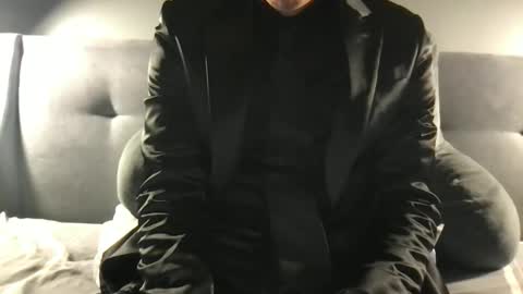 Snapshot of suitfetishez chatting on 1, 5, 2026 suitfetishez online show from 1, 5, 2026