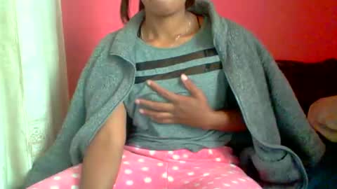 Snapshot of sukietalore chatting on 28, 5, 2026 SukieTalore online show from 28, 5, 2026