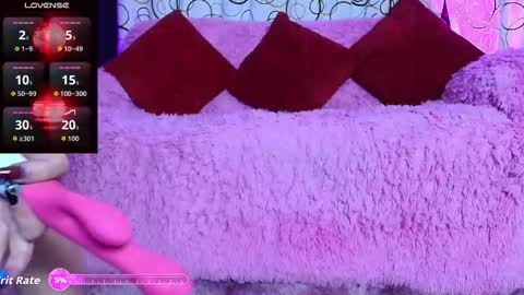 Snapshot of sukifuyu__ chatting on 28, 10, 2025 online show from 28, 10, 2025