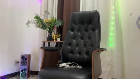 sultry_charls online show from 18, 12, 2025