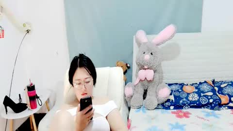 Snapshot of sun_yummy chatting on 6, 1, 2025 Lucis online show from 6, 1, 2025