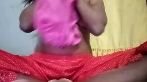 Snapshot of sunali_jain03 chatting on 25, 4, 2026 sunali_jain03 online show from 25, 4, 2026