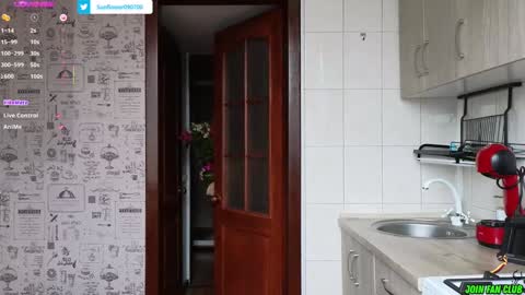 Tina. Im topless model  online show from 4, 2, 2025