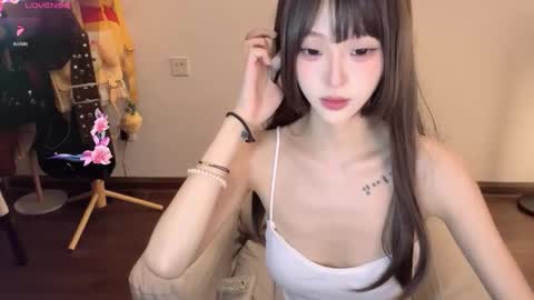 Snapshot of sunflowerbbb chatting on 24, 11, 2025 coco online show from 24, 11, 2025