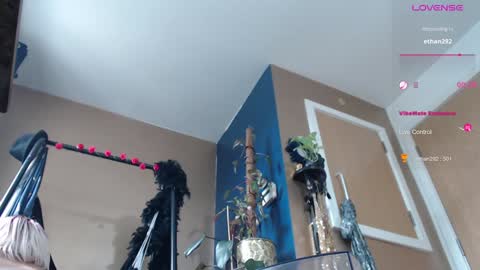 Sunni Knight online show from 1, 2, 2025