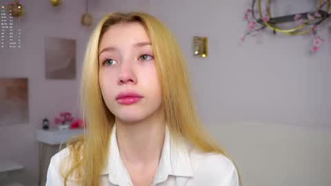 Snapshot of sunnmoonn chatting on 28, 2, 2026 Lily online show from 28, 2, 2026