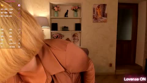 Sunny Katty online show from 3, 12, 2025