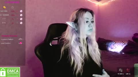 Snapshot of sunny_mood chatting on 27, 2, 2025 sunny mood online show from 27, 2, 2025