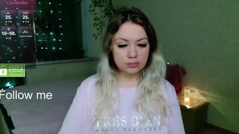 Snapshot of sunny_mood chatting on 8, 11, 2025 sunny mood online show from 8, 11, 2025