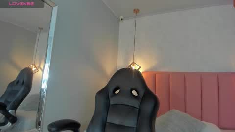  S U N N Y online show from 25, 10, 2025