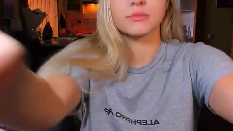 Snapshot of sunsetwithava chatting on 20, 2, 2026 sunsetwithava online show from 20, 2, 2026