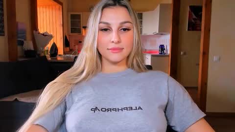 Snapshot of sunsetwithava chatting on 20, 2, 2026 sunsetwithava online show from 20, 2, 2026