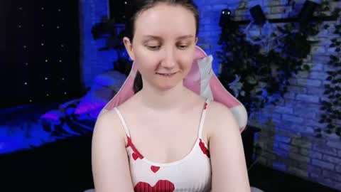 Snapshot of sunshine_blaze chatting on 25, 4, 2026 Alice online show from 25, 4, 2026