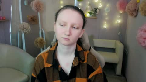 Snapshot of sunshine_blaze chatting on 17, 5, 2026 Alice online show from 17, 5, 2026