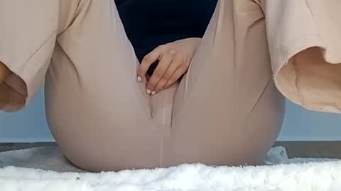 Snapshot of sunshine_days chatting on 24, 2, 2026 Annie online show from 24, 2, 2026