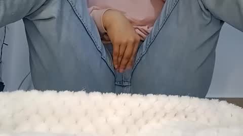 Snapshot of sunshine_days chatting on 26, 2, 2026 Annie online show from 26, 2, 2026