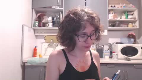 Snapshot of sunshinehella chatting on 26, 6, 2026 Hella online show from 26, 6, 2026