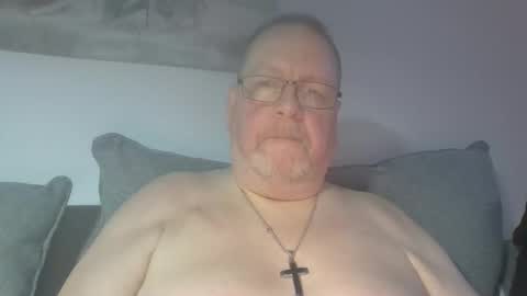 Snapshot of sunspotbaby chatting on 3, 11, 2025 Sunspotbaby online show from 3, 11, 2025