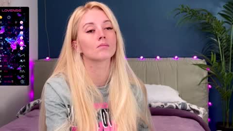 Snapshot of super_peach_stream chatting on 15, 12, 2024 ANNApvt open full info in bio online show from 15, 12, 2024