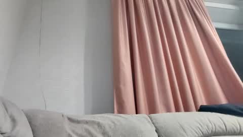 Annie online show from 25, 12, 2024