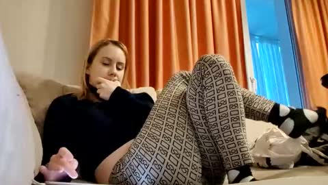 Annie online show from 18, 1, 2025