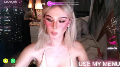 Snapshot of superh0tangelxx chatting on 21, 4, 2026 CARMINA online show from 21, 4, 2026