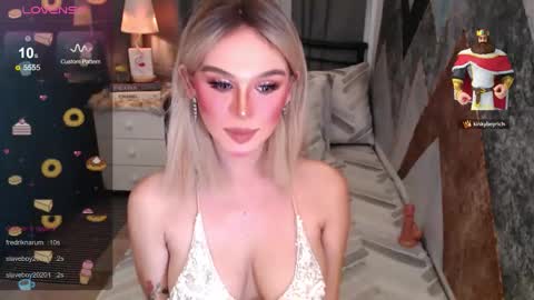 Snapshot of superh0tangelxx chatting on 15, 5, 2026 CARMINA online show from 15, 5, 2026