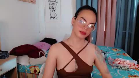 Snapshot of superhotvaleria chatting on 9, 5, 2026 Im val online show from 9, 5, 2026