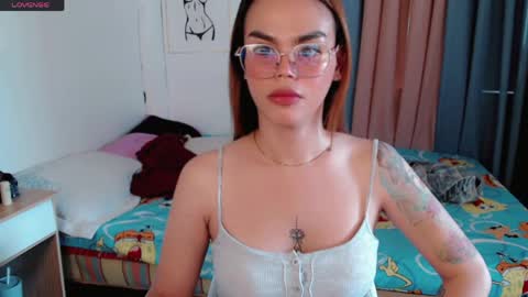 Snapshot of superhotvaleria chatting on 18, 5, 2026 Im val online show from 18, 5, 2026
