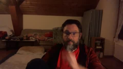 Snapshot of supersquirrel81 chatting on 19, 10, 2025 supersquirrel81 online show from 19, 10, 2025