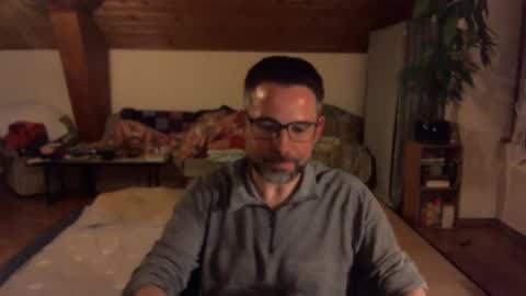 supersquirrel81 online show from 5, 1, 2026