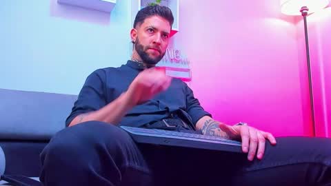 supreme_alpha_ online show from 21, 11, 2025