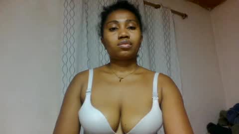 Snapshot of surbelle chatting on 16, 6, 2026 surbelle online show from 16, 6, 2026