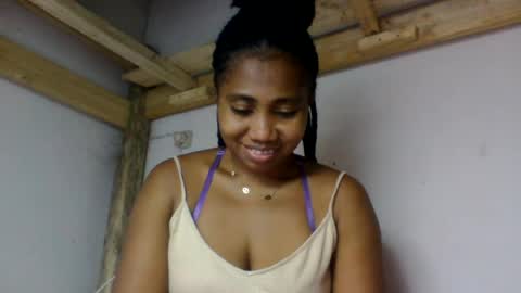 Snapshot of surbelle chatting on 14, 7, 2026 surbelle online show from 14, 7, 2026