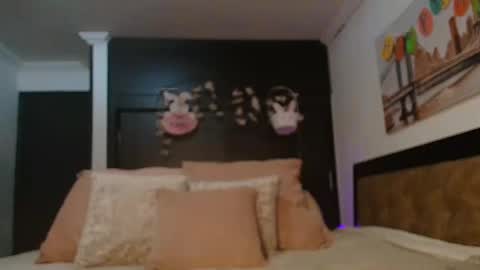 surella32 online show from 30, 3, 2026