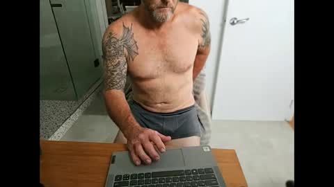 Snapshot of surfdog2908 chatting on 5, 2, 2025 surfdog2908 online show from 5, 2, 2025