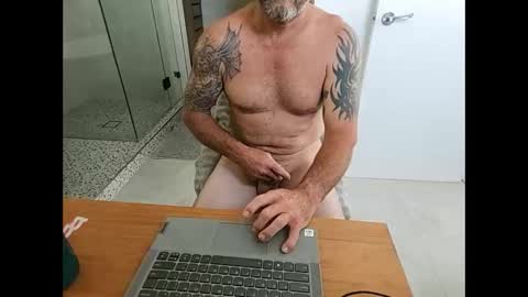 Snapshot of surfdog2908 chatting on 19, 2, 2025 surfdog2908 online show from 19, 2, 2025