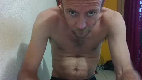 Snapshot of surfsup34 chatting on 29, 1, 2025 surfsup34 online show from 29, 1, 2025