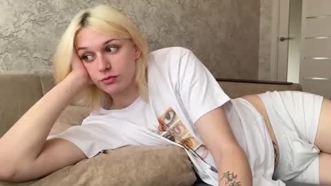 Snapshot of susan228 chatting on 1, 10, 2025 Vladiva online show from 1, 10, 2025