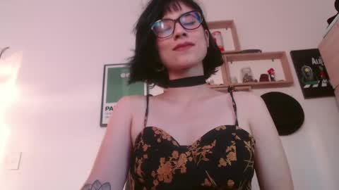 susana_w online show from 4, 10, 2025
