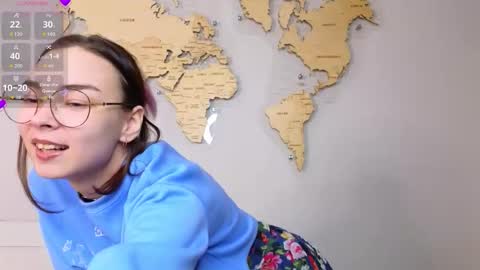 Snapshot of susannahtrojahn chatting on 8, 3, 2026 susannahtrojahn online show from 8, 3, 2026