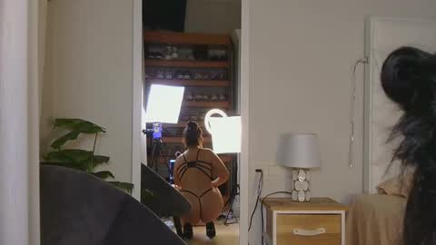 Snapshot of susiesunny chatting on 20, 5, 2026 susana online show from 20, 5, 2026