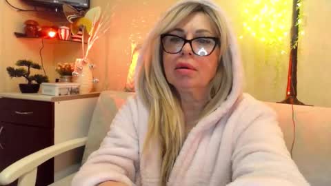 SusiexNoreen online show from 2, 2, 2026