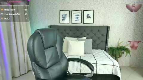 Snapshot of sussy__stone chatting on 23, 12, 2024 online show from 23, 12, 2024