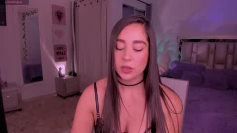 Snapshot of sussy_bell_ chatting on 13, 5, 2026 sussy_bell_ online show from 13, 5, 2026