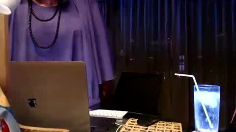 My name is Sissy or more fully Suzanna Aprilia Maria Mariquita Catarina Chinita Banci. Soy una puta - que chimba ladybug online show from 2, 12, 2025