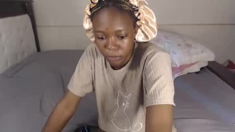 Snapshot of suzyblack4 chatting on 2, 3, 2026 Suzy online show from 2, 3, 2026