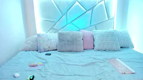 Snapshot of sweeetcruvyx chatting on 22, 3, 2026 Nikki model independent online show from 22, 3, 2026