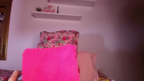 Debora  online show from 11, 9, 2025