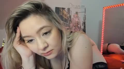 Snapshot of sweet4you1992 chatting on 3, 1, 2025 Anne Marie online show from 3, 1, 2025